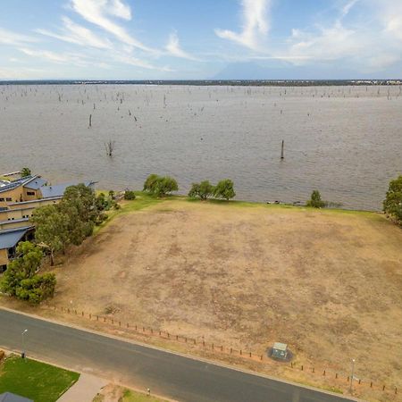 Kudoya Waters Villa Yarrawonga Exterior photo