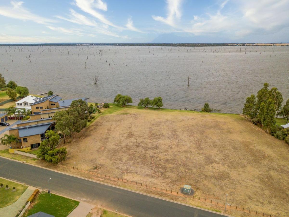 Kudoya Waters Villa Yarrawonga Exterior photo